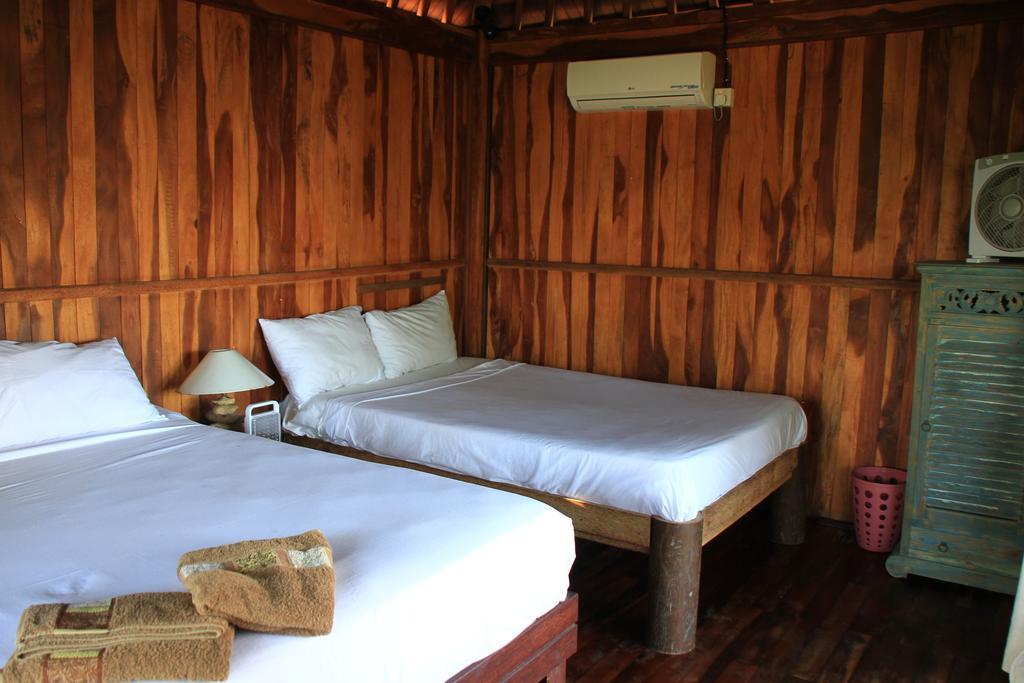 Jennys Place Hotel Нуса Лембонган Стая снимка